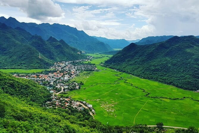 Three Traditional Villages Private Day Tour from Hanoi - Why a private vehicle matters for this route