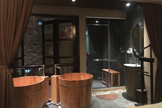 Touch of Serene Package - A long spa break on Mã Mây Street
