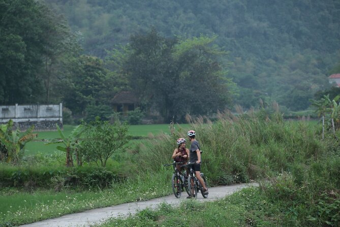Trang An and Bich Dong Luxury Small Group Tour with Cycling - Bich Dong Pagoda, caves, and mountain steps