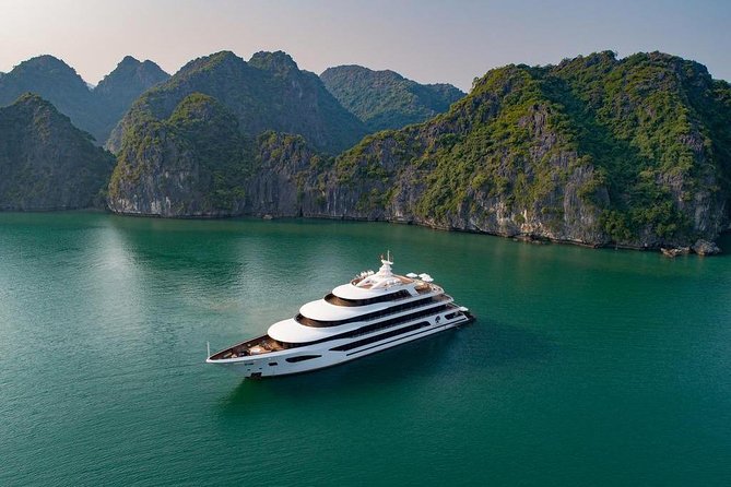 Ultra luxury style-3D/2N amazing activities Halong-Lan Ha- Cat Ba - Your luxury cabin and what is included