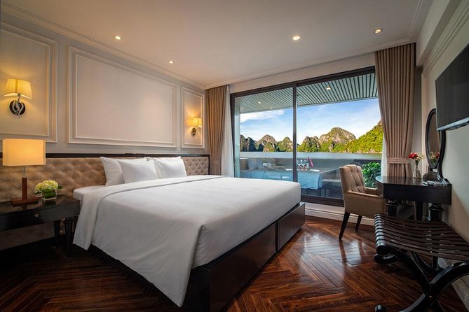 Ultra luxury style-3D/2N amazing activities Halong-Lan Ha- Cat Ba - Day two: Lan Ha Bay, kayaking, and Cat Ba