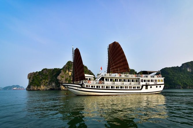 V Spirit Cruises Halong Bay 2 Days/1 Night 5 Star - Lunch among Halong Bay’s limestone islands