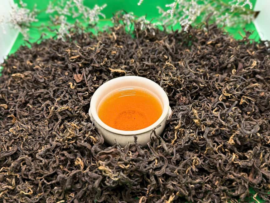 Vietnam Tea Tasting - Giang Egg Coffee & Train Street Visit - Timing, meeting points, and practical comfort