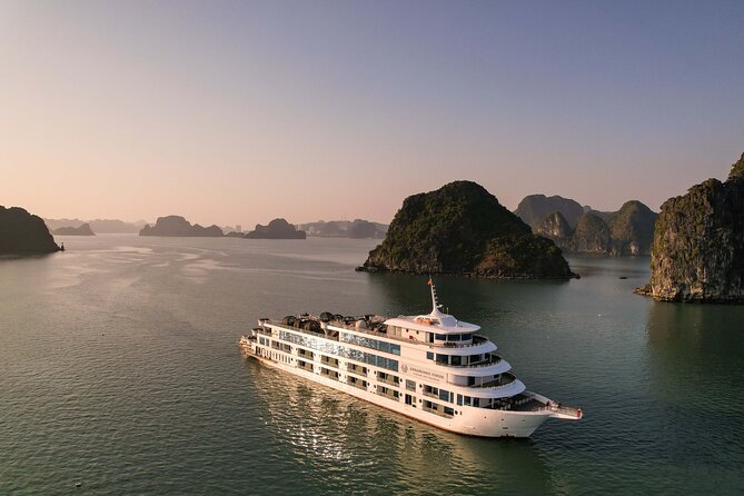 VIP Luxury Overnight Cruise Ha Long & Lan Ha Bay from Hanoi - Leaving Hanoi for the limestone islands